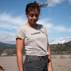 1206050  - Slingshot women's classic smoke tee